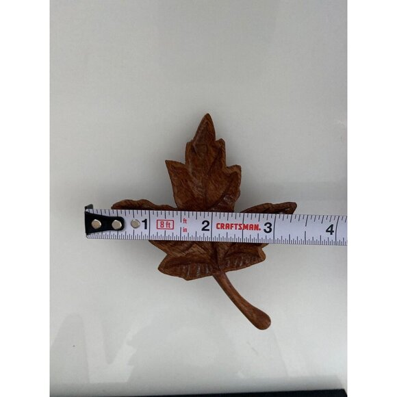 Vintage Handcrafted Wood Maple Leaf Brooch Brown Carved Pin 4" X 3.5" Exquisite - Picture 8 of 15